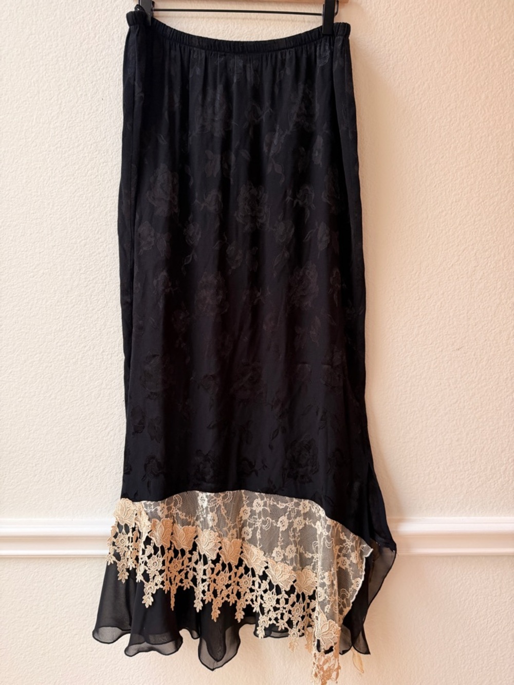 Vintage-Inspired Black Floral Satin Skirt Lace Trim Fairy Whimsigoth Gypsy M